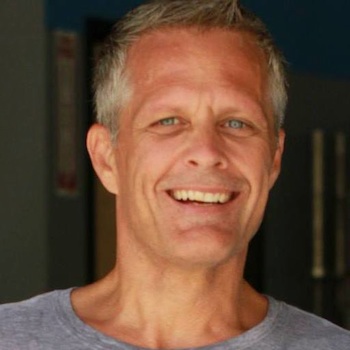 Luke-Headshot-3-350pix